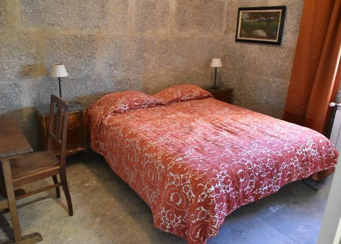 Alojamento de Acomodação e Pequeno-almoço Quinta Da Lua Nova Paranhos da Beira